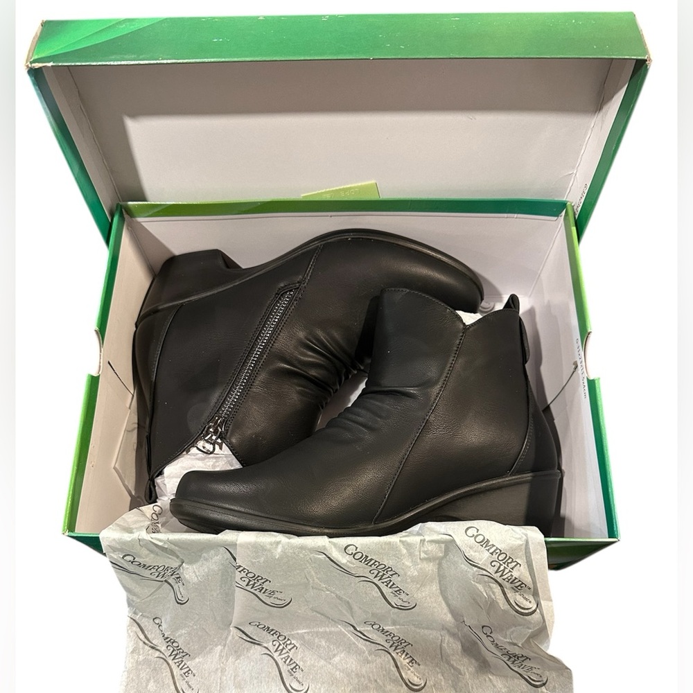 Easy Street Black Ankle Boots - Picture 2 of 12